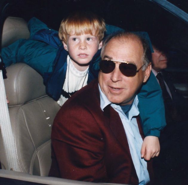 Buffett with his son Cameron in 1999. 