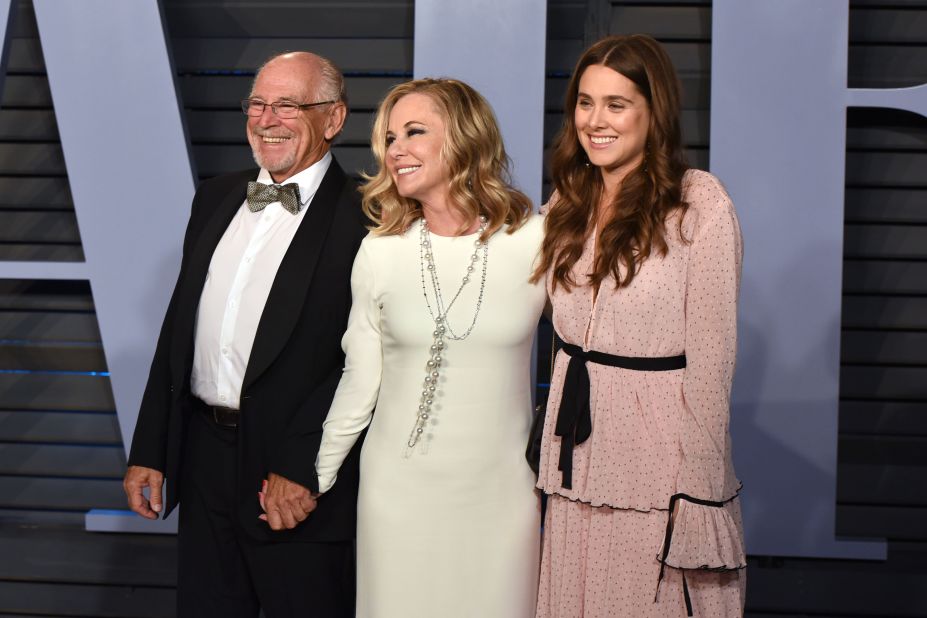 Buffett attends the 2018 Vanity Fair Oscar party with his wife Jane Slagsvol and daughter Sarah Buffett.