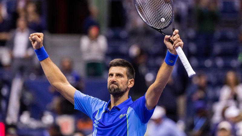 Novak Djokovic kämpft sich bei den US Open nach einem Rückstand von zwei Sätzen zurück und gewinnt ein episches Match