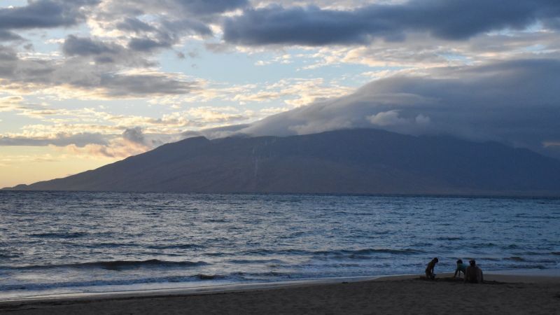 Горски пожари в Мауи: „Ако искате да помогнете, запазете пътуването си“, казва представител на хавайския туризъм