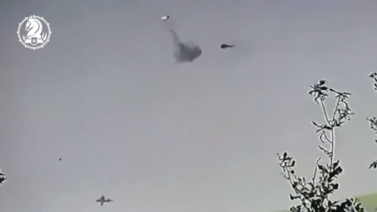 New video shows Ukrainian soldier take down Russian aircraft