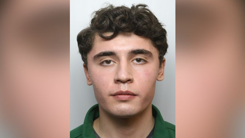 Daniel Khalifát letartóztatták: a londoni rendőrség megszökött terrorgyanúsra talált Chiswickben Daniel Khalifát letartóztatták: a londoni rendőrség megszökött terrorgyanúsra talált Chiswickben