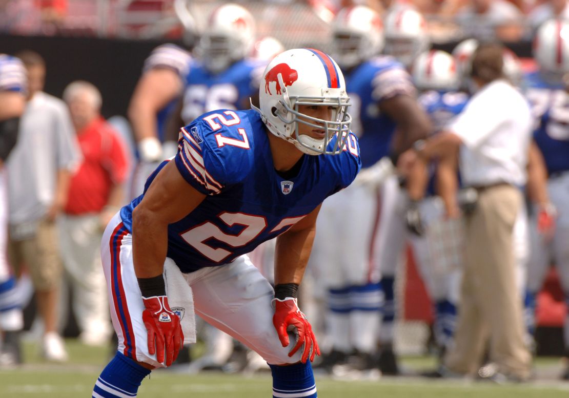 Buffalo Bills  safety Coy Wire lines up on defense against the Tampa Bay Buccaneers in the second quarter September 18, 2005 in Tampa.  (Photo by Al Messerschmidt/Getty Images)