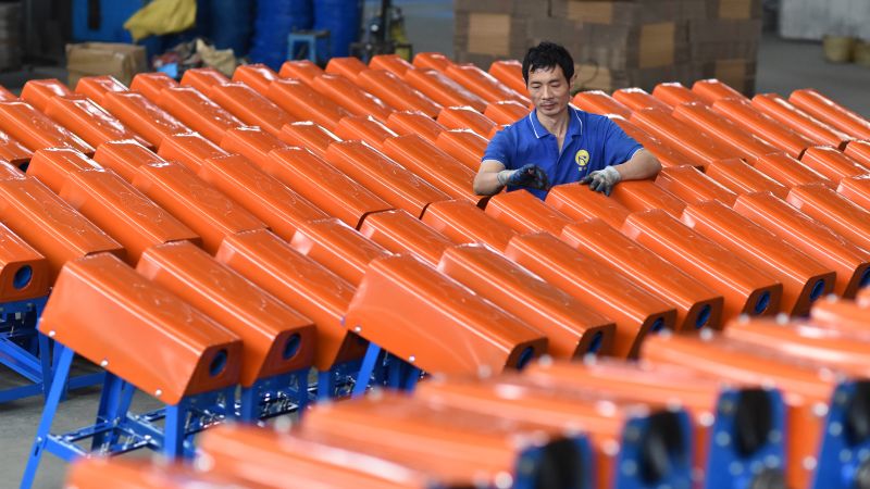 NextImg:China's exports and imports fall again in August as demand slumps | CNN Business