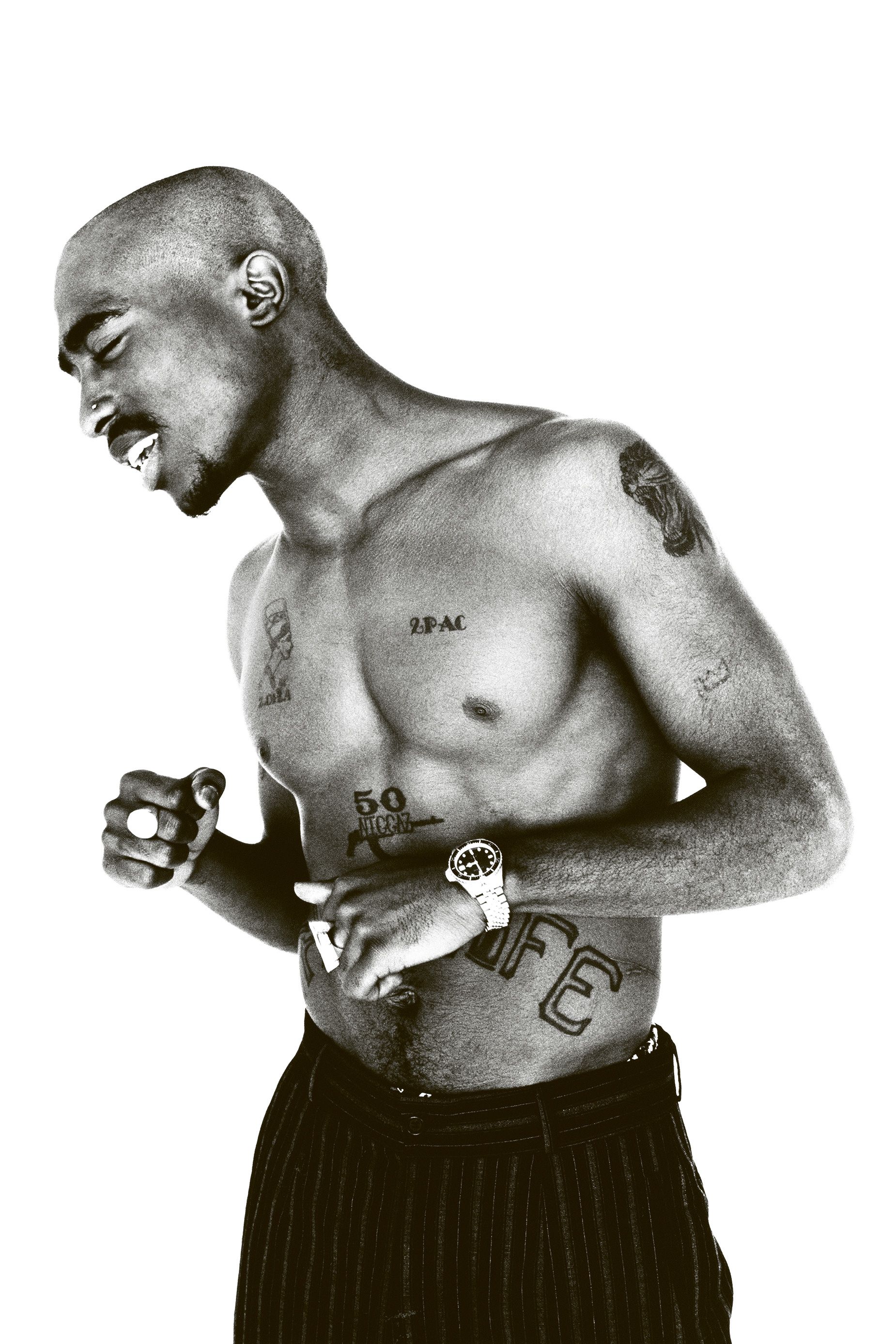 New book lifts the lid on photographing Tupac 'the legend' | CNN
