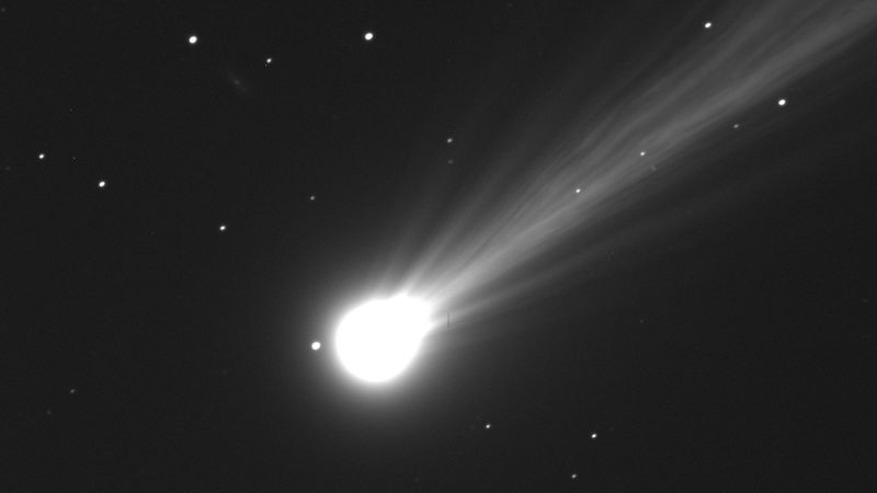 The newly discovered comet Nishimura will soon approach Earth