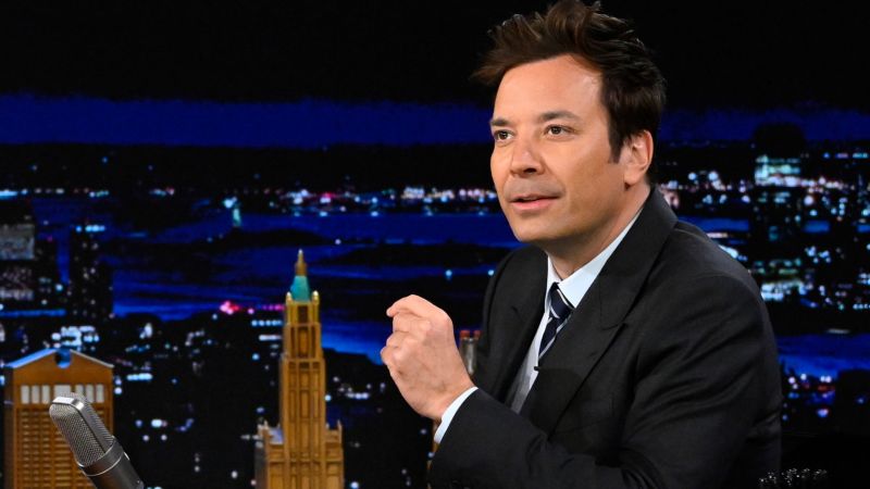 Jimmy Fallon entschuldigt sich in der „Tonight Show“ bei seinen Mitarbeitern für Vorwürfe über ein schwieriges Arbeitsumfeld