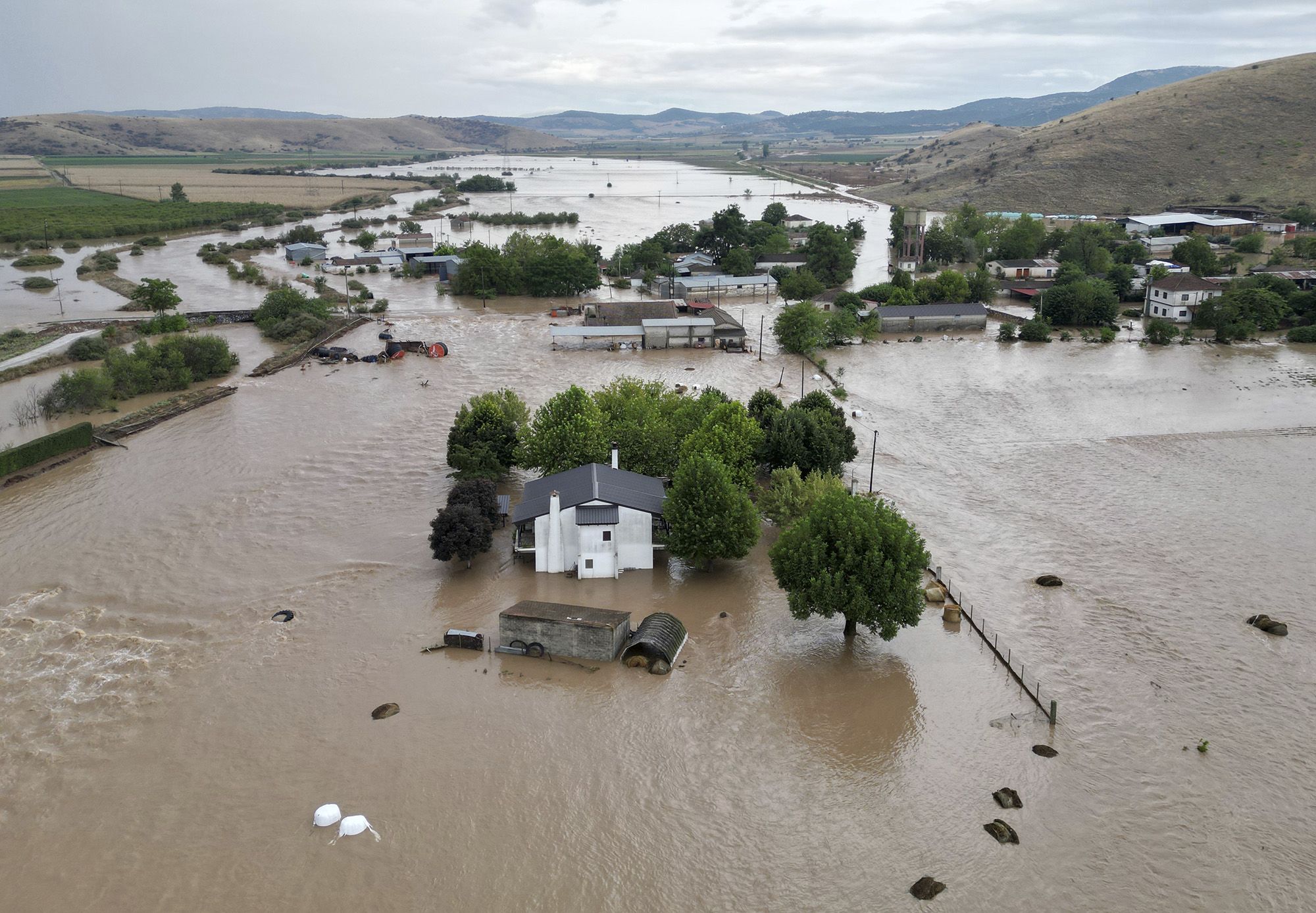 https://media.cnn.com/api/v1/images/stellar/prod/230907160458-05-greece-floods-rescue-operations.jpg?c=original