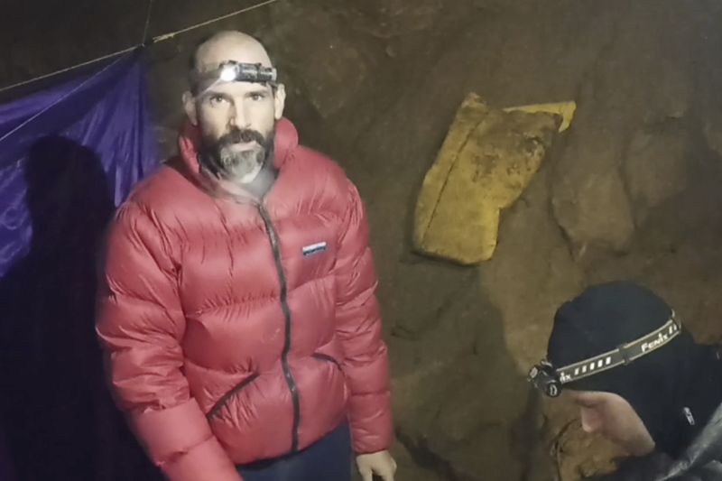 Rescuers rush to save American man trapped in deep cave in Turkey
