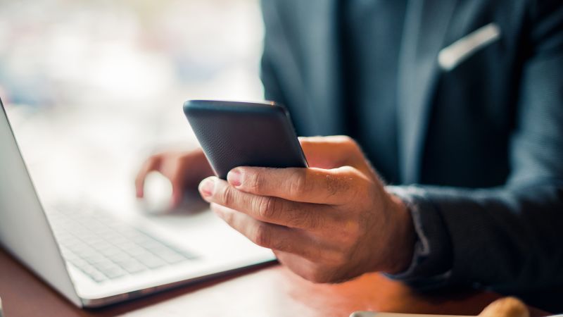 NextImg:Google to require disclosures of AI content in political ads | CNN Business