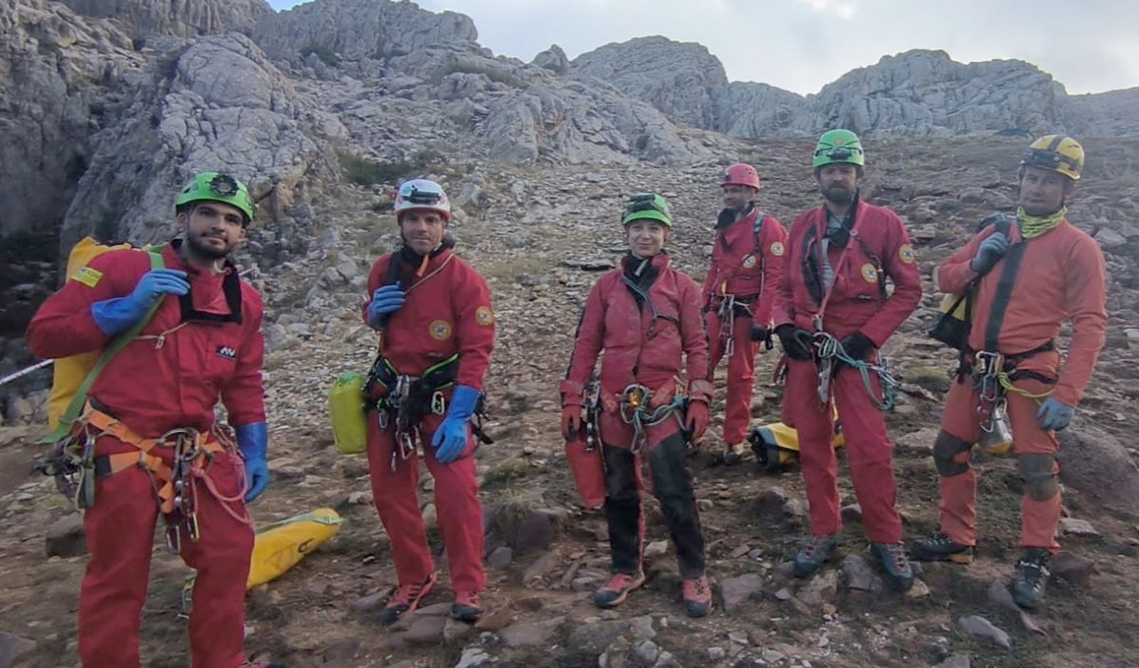 Rescuers rush to save ailing U.S. researcher stuck 3,000 feet deep in a  Turkish cave