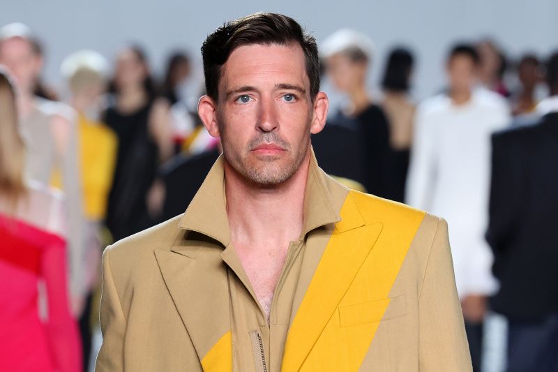 Helmut Lang returns to the runway, with ascendant designer Peter