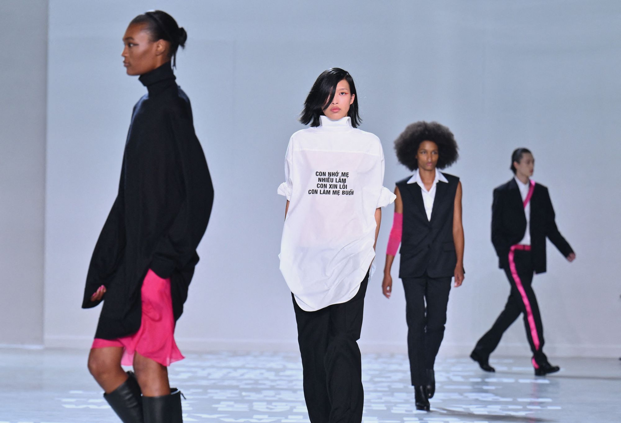 Helmut Lang returns to the runway, with ascendant designer Peter Do at the  helm