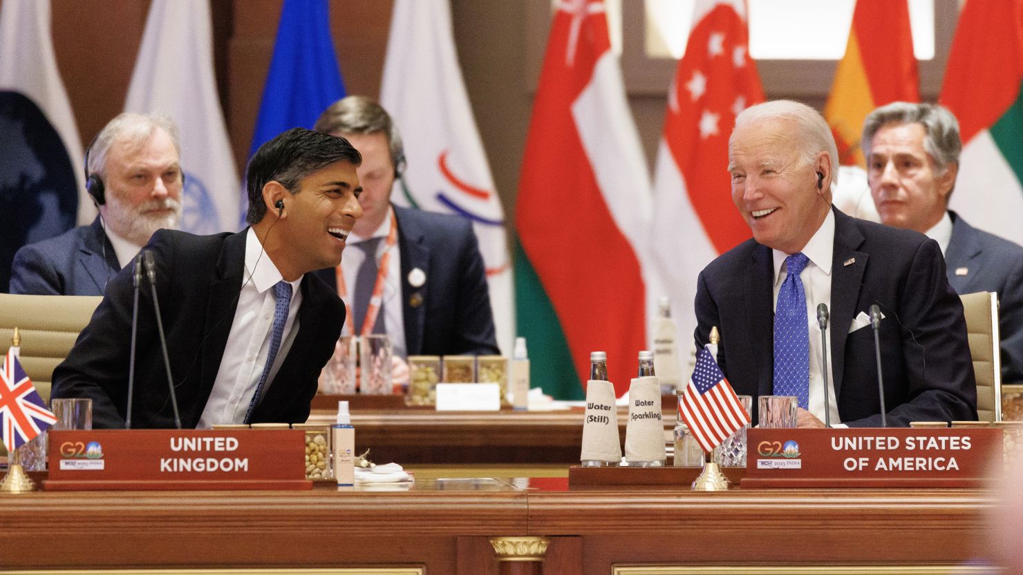 British Prime Minister Rishi Sunak laughs with US President Joe Biden during the G20 Leaders' Summit on September 9, 2023 in New Delhi, Delhi. 