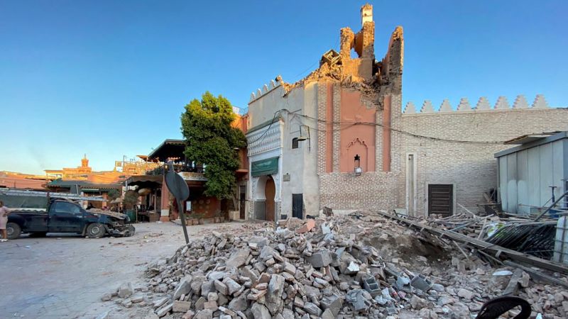 Земетресение нанася щети на вековни обекти в Маракеш, но щади съвременния град