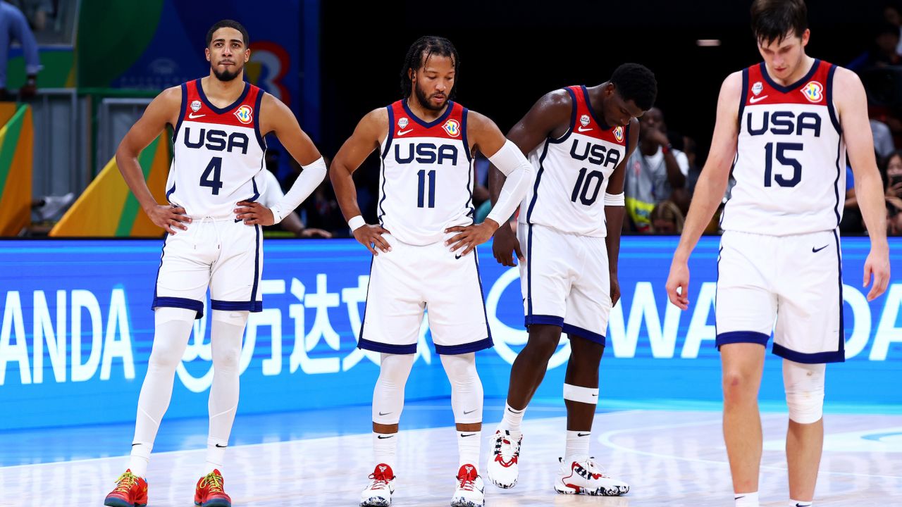 MANILA, PHILIPPINES - SEPTEMBER 10: (L-R) Tyrese Haliburton #4, Jalen Brunson #11, Anthony Edwards #10 and Austin Reaves #15 of the United States react in overtime during the FIBA Basketball World Cup 3rd Place game against Canada at Mall of Asia Arena on September 10, 2023 in Manila, Philippines. (Photo by Yong Teck Lim/Getty Images)