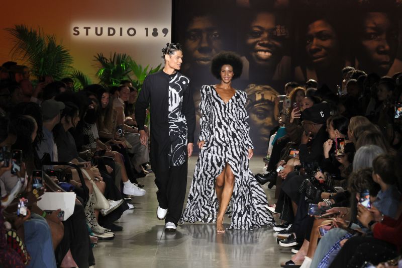 Breaking Fashion: Unveiling the Hottest Trends of New York's Spring-Summer 2024 Runways