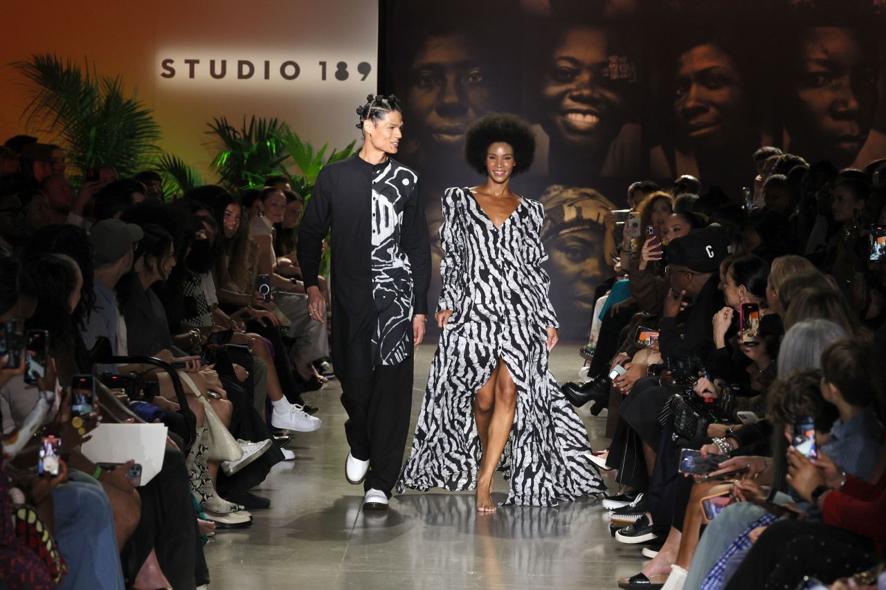 NEW YORK, NEW YORK - SEPTEMBER 10: Models walk the runway at the Studio 189 fashion show during New York Fashion Week - September 2023: The Shows at Gallery at Spring Studios on September 10, 2023 in New York City. (Photo by Dia Dipasupil/for NYFW: The Shows)