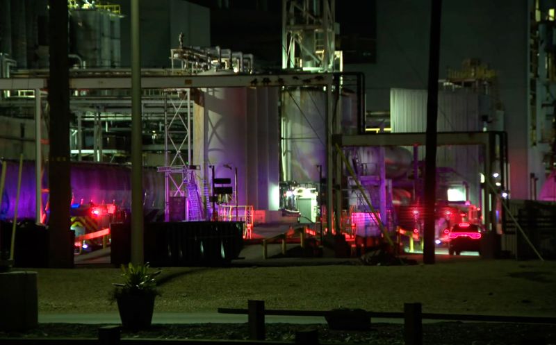 Explosion At Illinois Processing Plant Leaves At Least 8 Injured ...