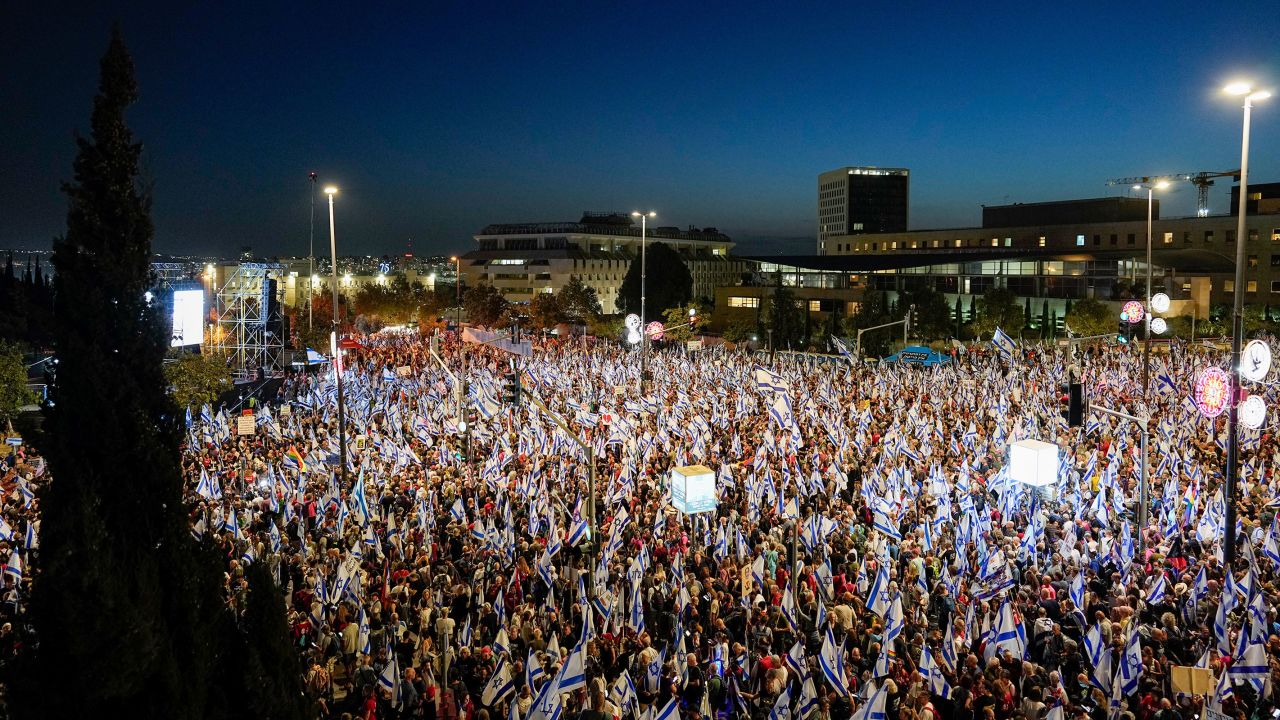 Israelis protest against plans by Prime Minister Benjamin Netanyahu's government to overhaul the judicial system and in support of the Supreme Court in Jerusalem, on Monday.