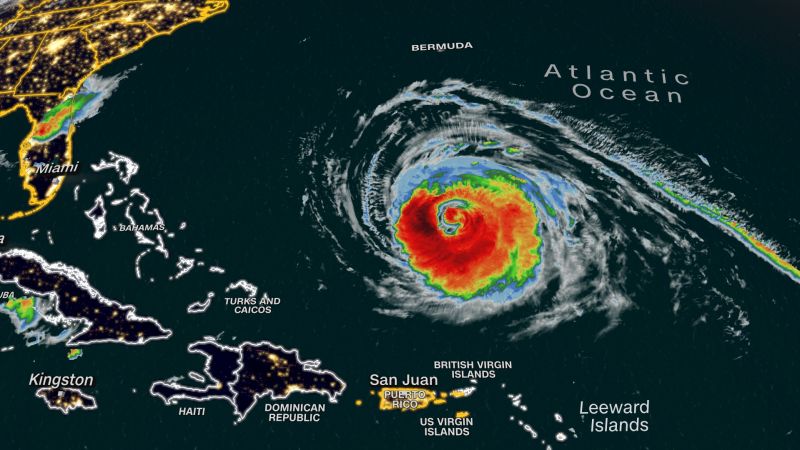 Размерът на урагана Лий продължава да се увеличава в Атлантическия океан преди основния обрат