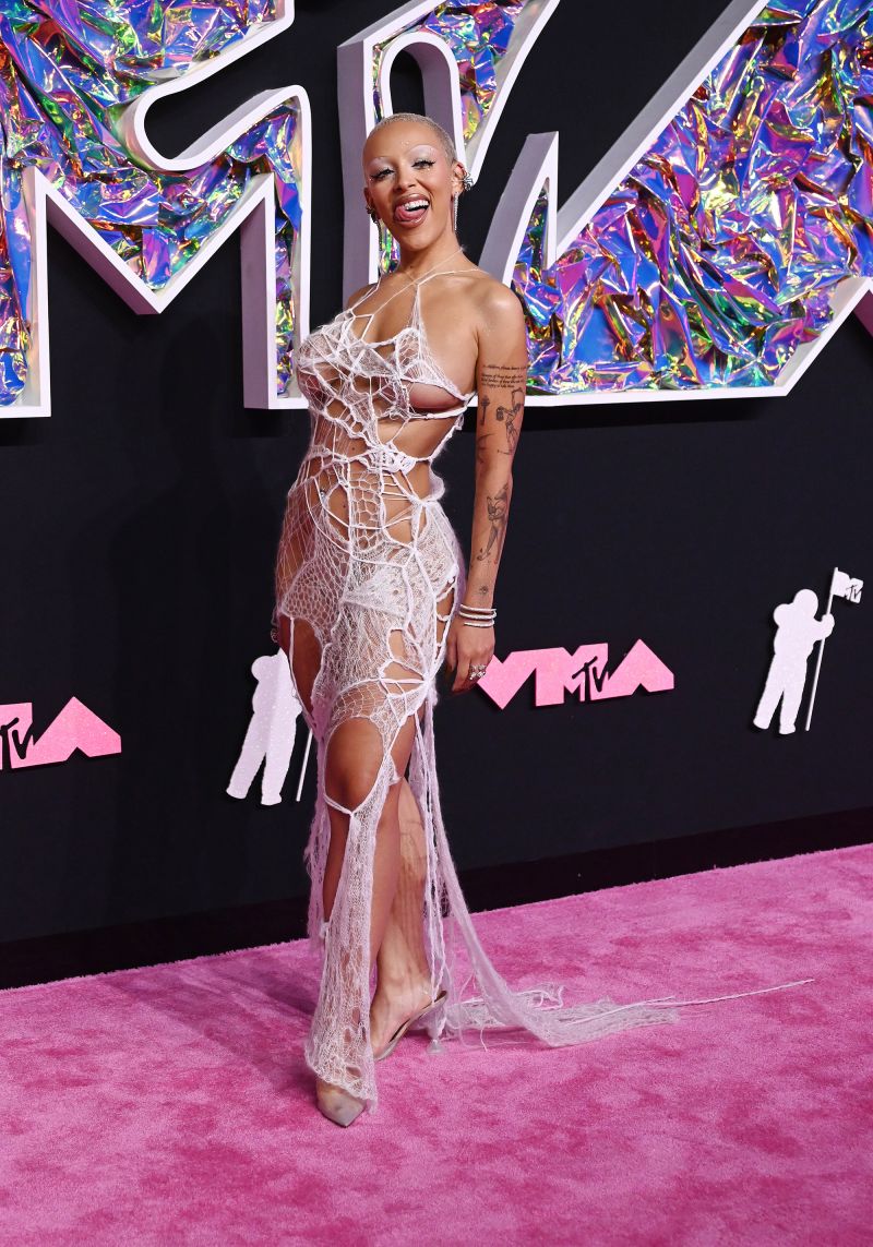 The best red carpet looks from MTV s VMAs 2023 CNN