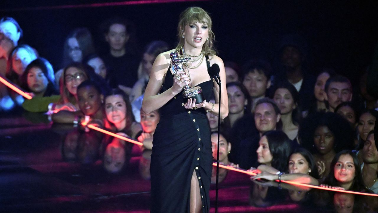 Тейлър Суифт на видео музикалните награди на MTV в Ню Джърси във вторник. 