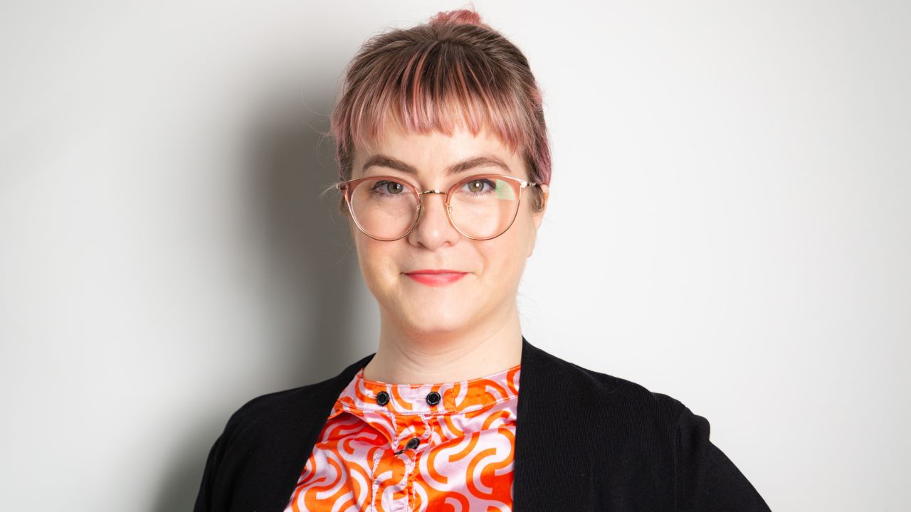 Portrait of Kate Bahn.
