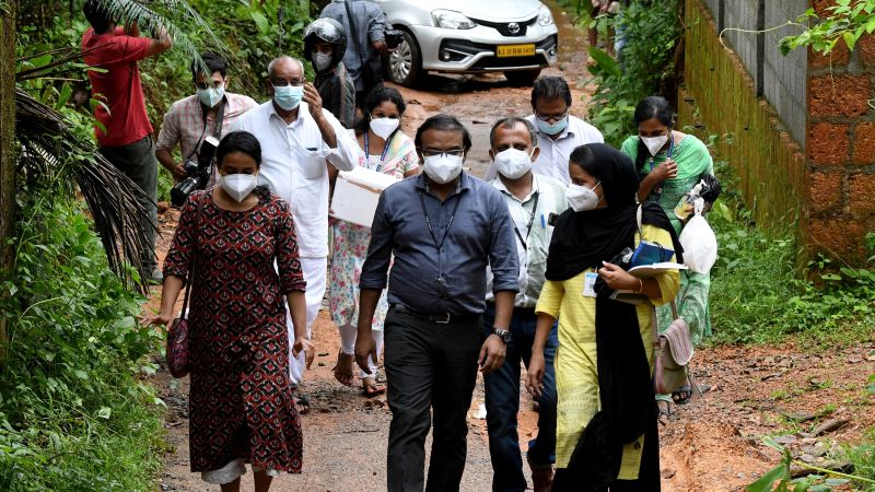 Индийските власти бързат да овладеят смъртоносна епидемия от вирус Nipah в Керала
