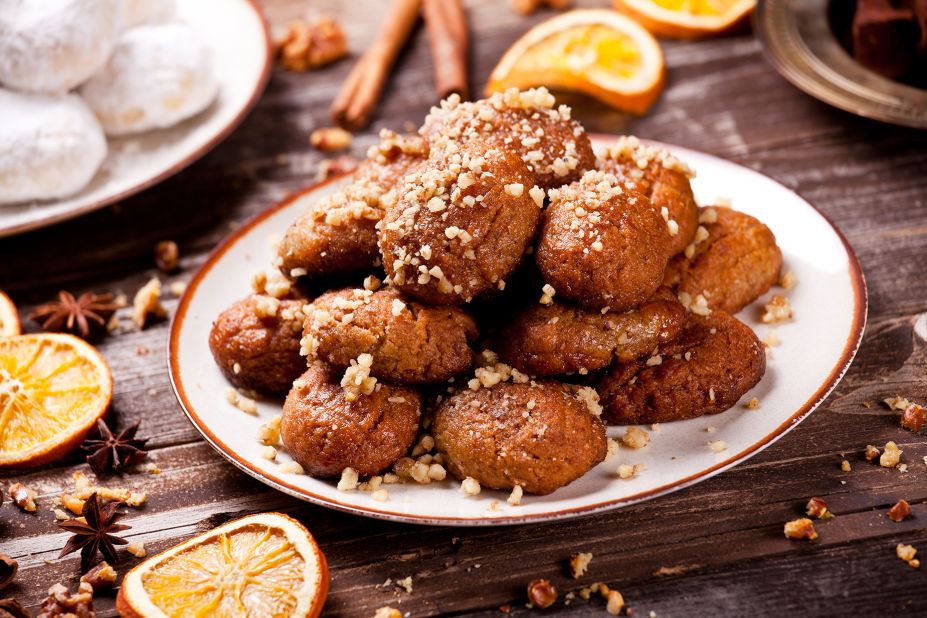 <strong>Melomakarona (Μελομακάρονα): </strong>These egg-shaped honey-soaked cookies are a much-loved Greek Christmas treat.