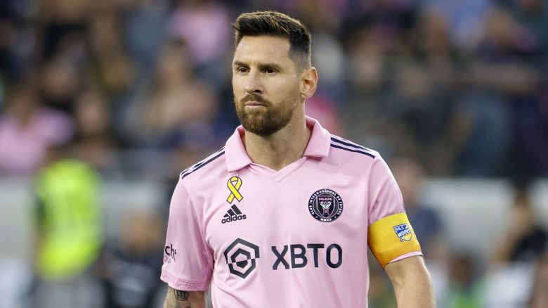 Inter Miami's Lionel Messi (10) in actions during an MLS soccer match against the Los Angeles FC Sunday, Sept. 3, 2022, in Los Angeles. (Ringo Chiu via AP)