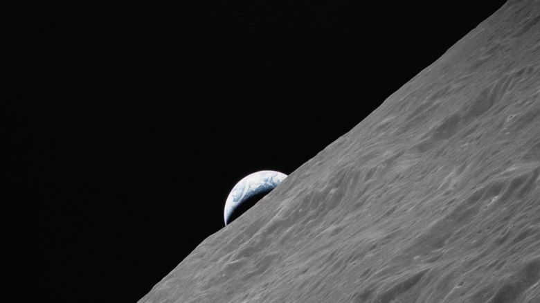 AS17-152-23272 (7-19 Dec. 1972) --- The crescent Earth rises above the lunar horizon in this photograph taken from the Apollo 17 spacecraft in lunar orbit during National Aeronautics and Space Administration's (NASA) final lunar landing mission in the Apollo program. While astronauts Eugene A. Cernan, commander, and Harrison H. Schmitt, lunar module pilot, descended in the Lunar Module (LM) "Challenger" to explore the Taurus-Littrow region of the moon, astronaut Ronald E. Evans, command module pilot, remained with the Command and Service Modules (CSM) "America" in lunar orbit.