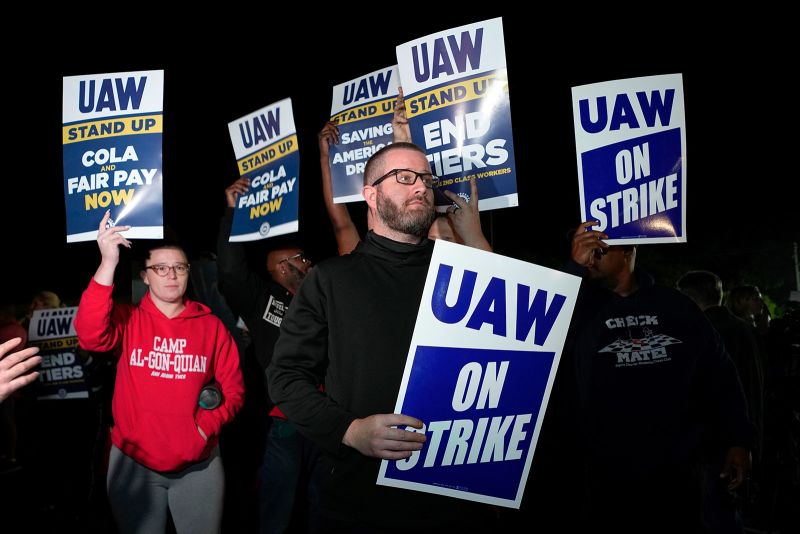 UAW Launches Historic 'Stand Up Strike' Against GM, Ford, And ...