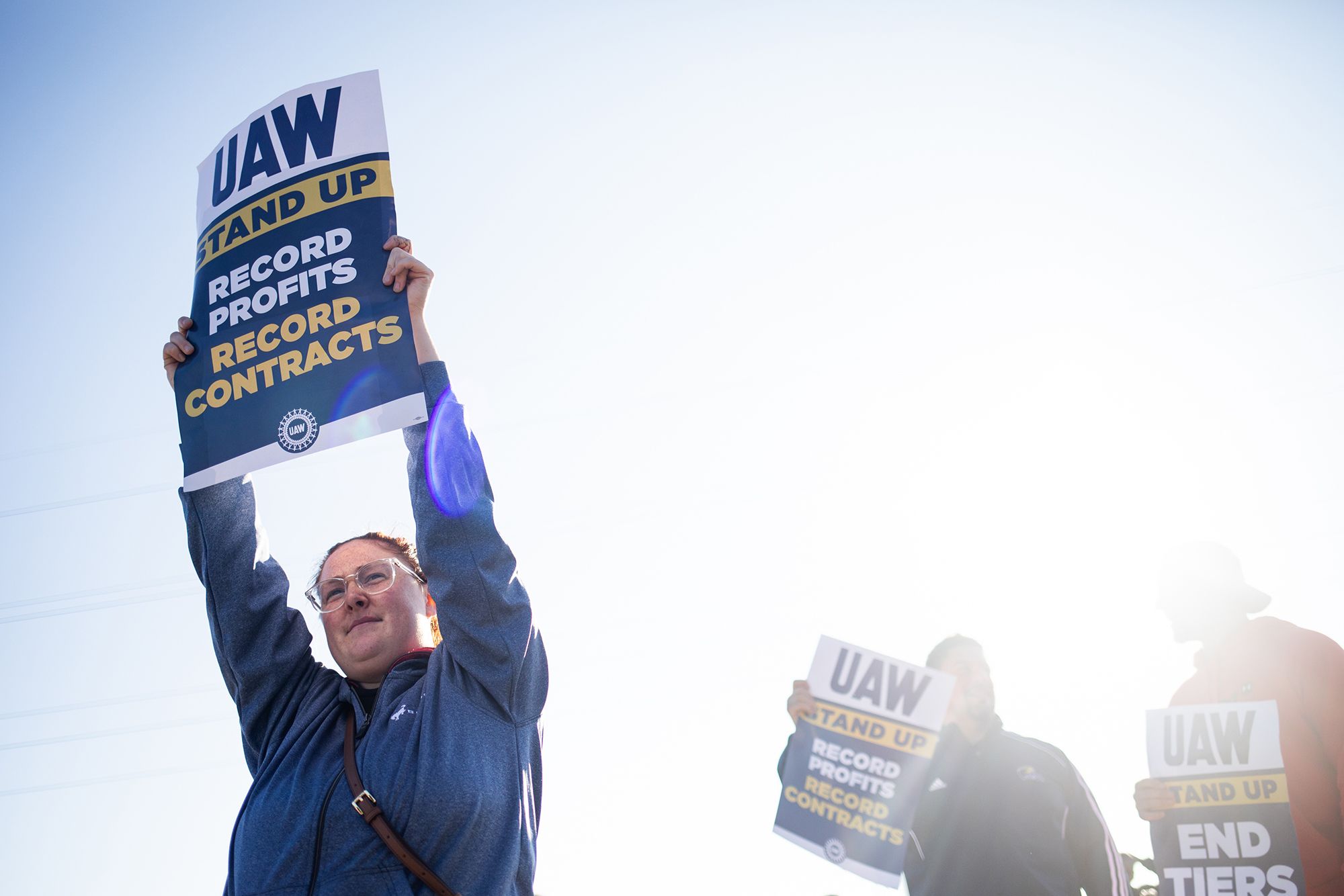 UAW demands 'no tiers' but disagrees with Detroit 3 on definition