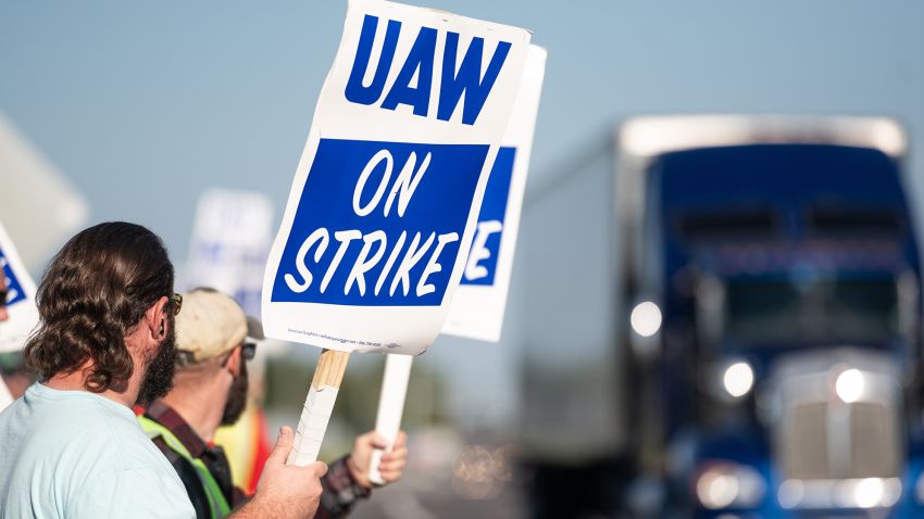 GM workers with the UAW Local 2250 Union strike outside the General Motors Wentzville Assembly Plant on September 15, 2023 in Wentzville, Missouri. In the first time in its history the United Auto Workers union is on strike against all three of America's unionized automakers, General Motors, Ford and Stellantis, at the same time.