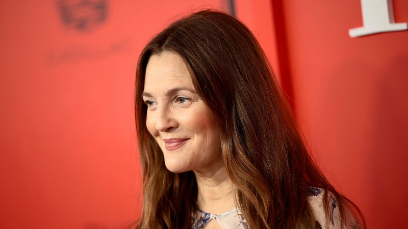 NextImg:Drew Barrymore 'deeply apologizes' to the Writers Guild of America in an emotional video | CNN