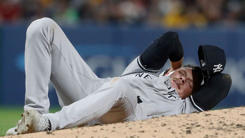 Yankees reliever Anthony Misiewicz struck in the face by a line drive  against Pirates