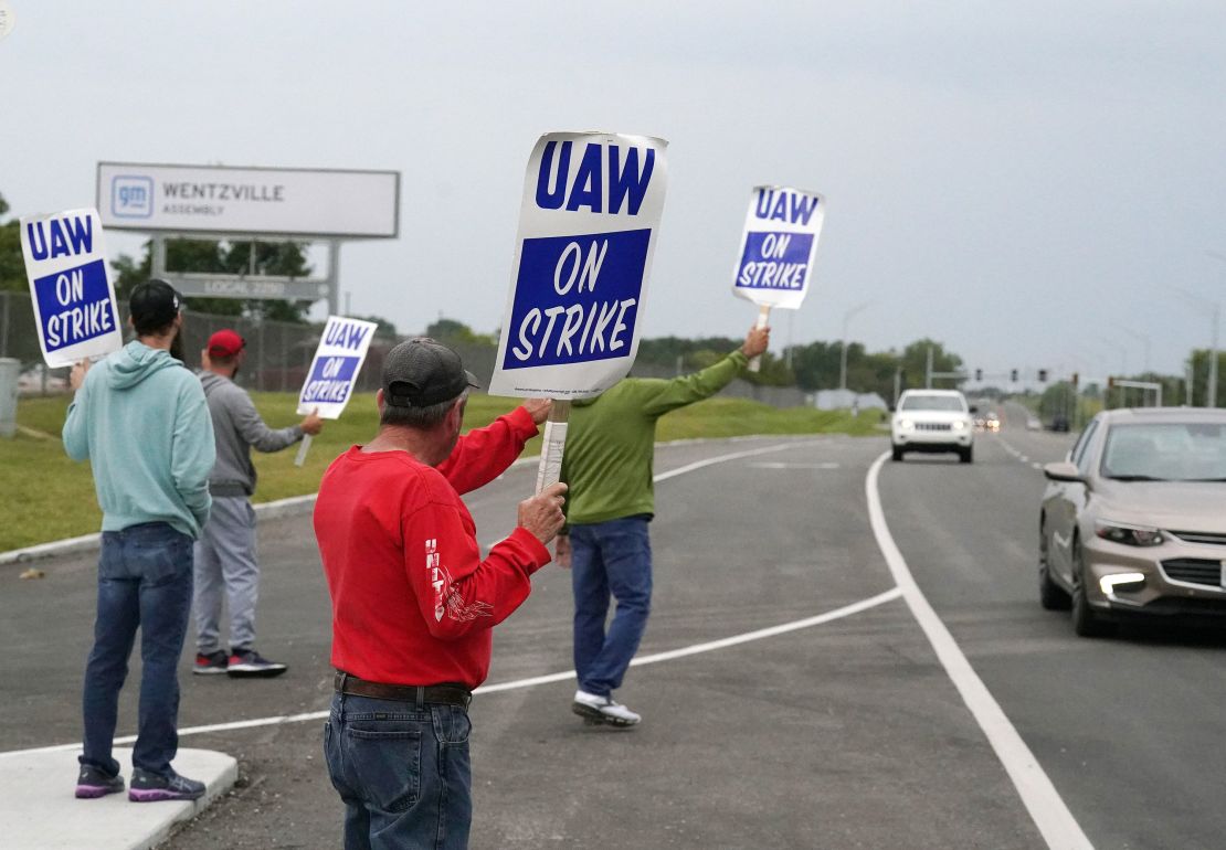 Mandatory Credit: Photo by Bill Greenblatt/UPI/Shutterstock (14103344d)
Striking United Auto Workers hold their signs as passing cars honk in front of the General Motors Wentzville Assembly Plant in Wentzville, Missouri on Saturday, September 16, 2023. United Auto Workers walked out of three plants at General Motors, Ford and Stellantis for the first time in history on Friday, September 15, 2023, as they fight for a new contract.
United Auto Workers On Strike At General Motors Wentzville Assembly Plant, Missouri, United States - 16 Sep 2023
