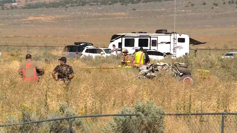 Reno air race crash: Two pilots killed in a collision at conclusion of T-6 Gold race