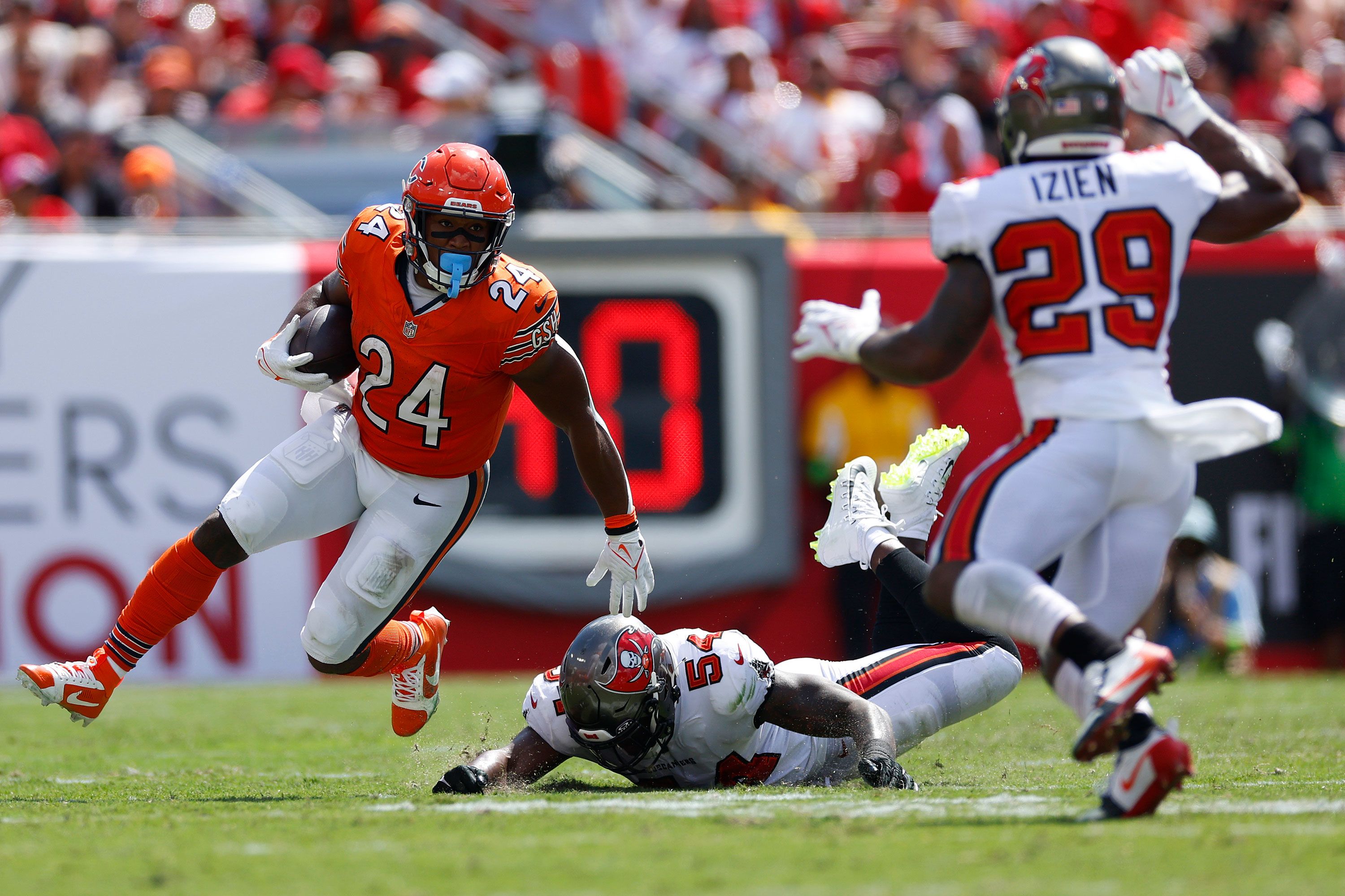 Mike Bell of the Kansas City Chiefs in action against the Denver  Fotografía de noticias - Getty Images