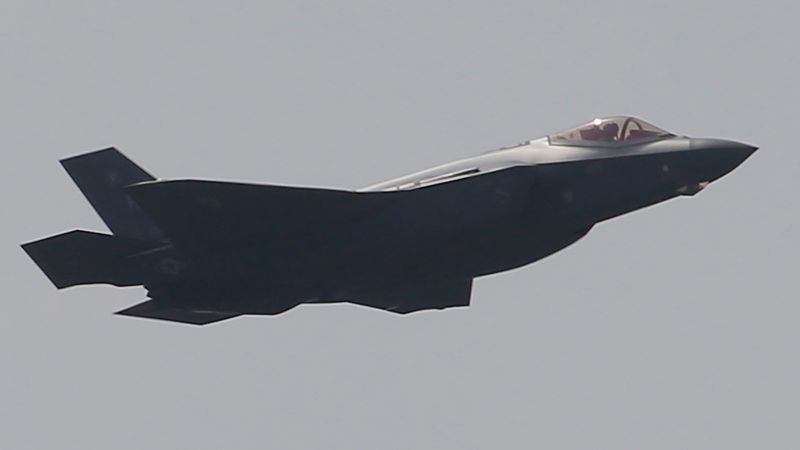 Военни служители издирват изтребител F-35 в Южна Каролина, след като „нещастието“ принуди пилота да катапултира