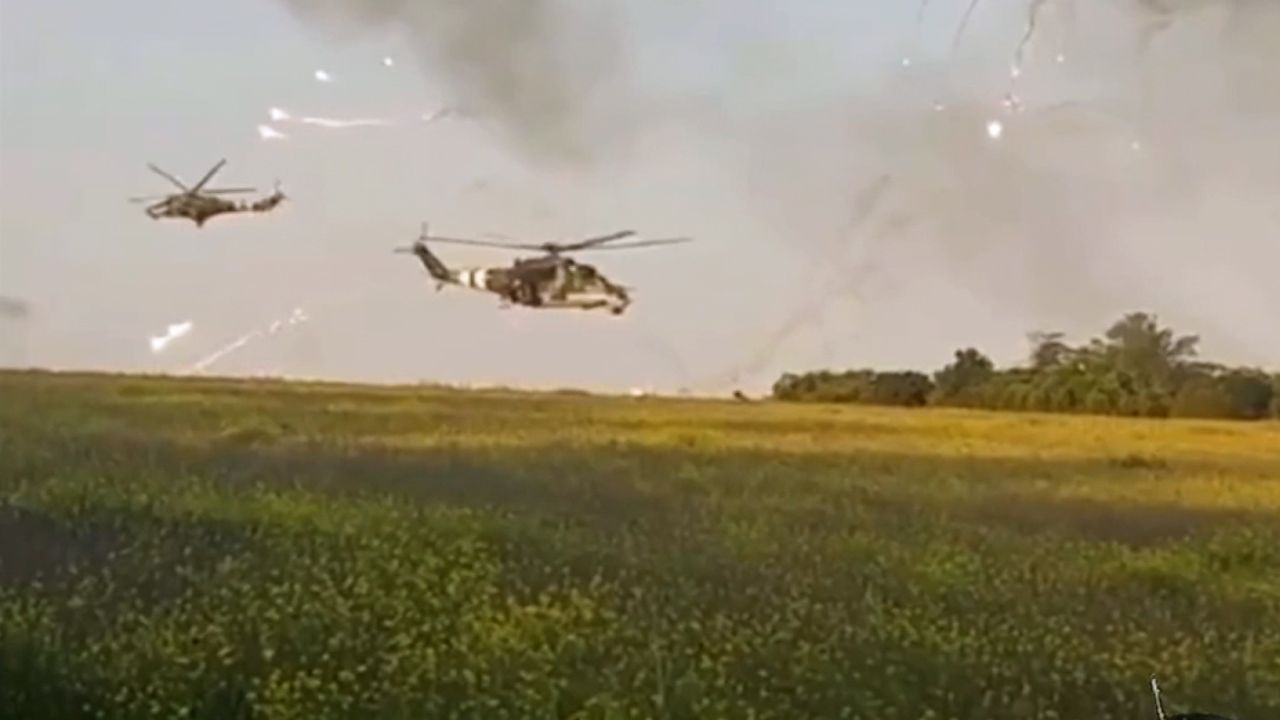 Ukraine Helicopters Pleitgen Pkg