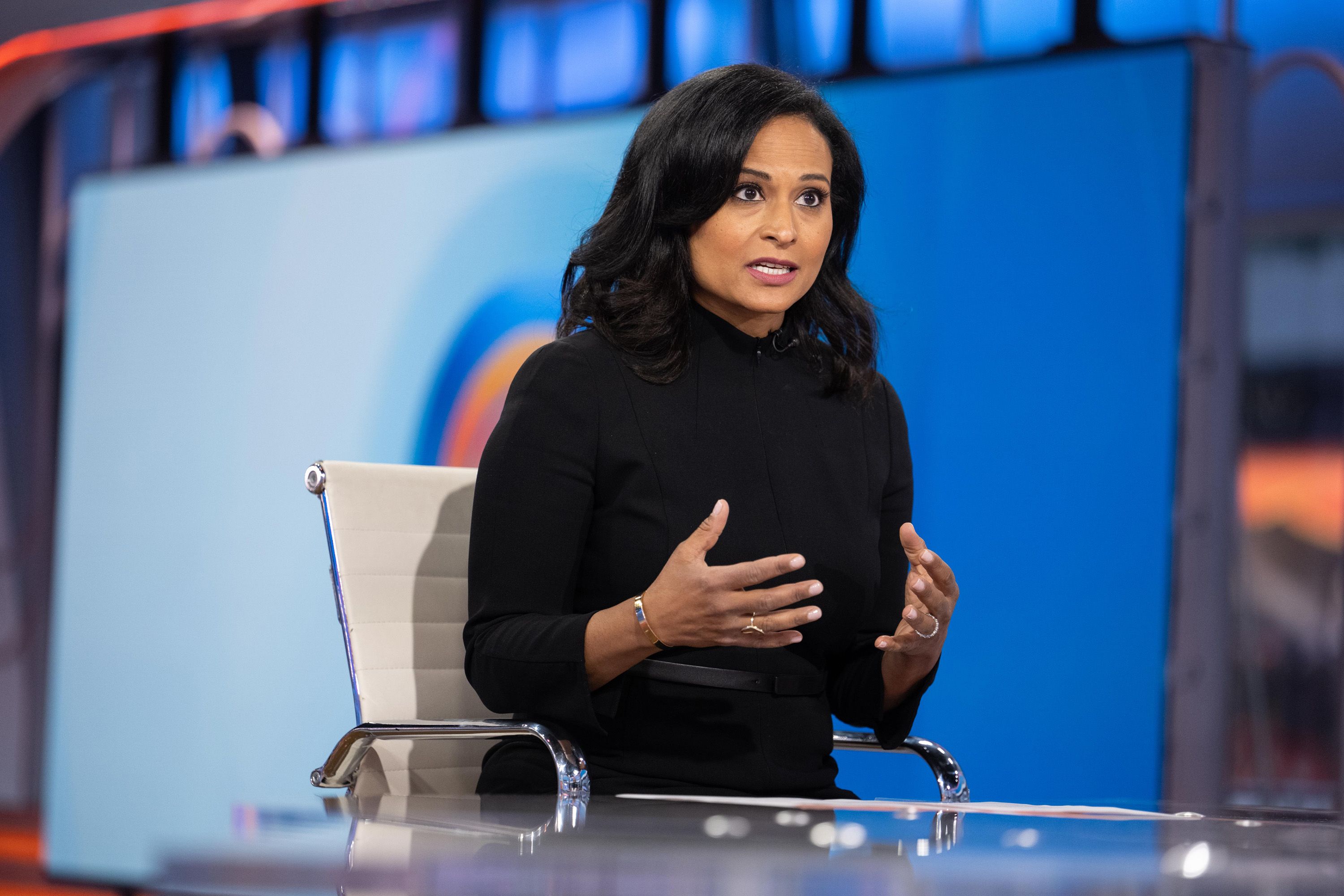 New 'Meet the Press' moderator Kristen Welker fails to meet the moment as  Trump unleashes flurry of lies in debut interview