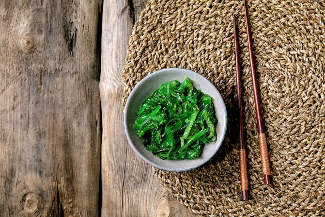 In Asia, seaweed salads are also popular, such as this one which uses sea spaghetti for its color, light texture and versatile taste.