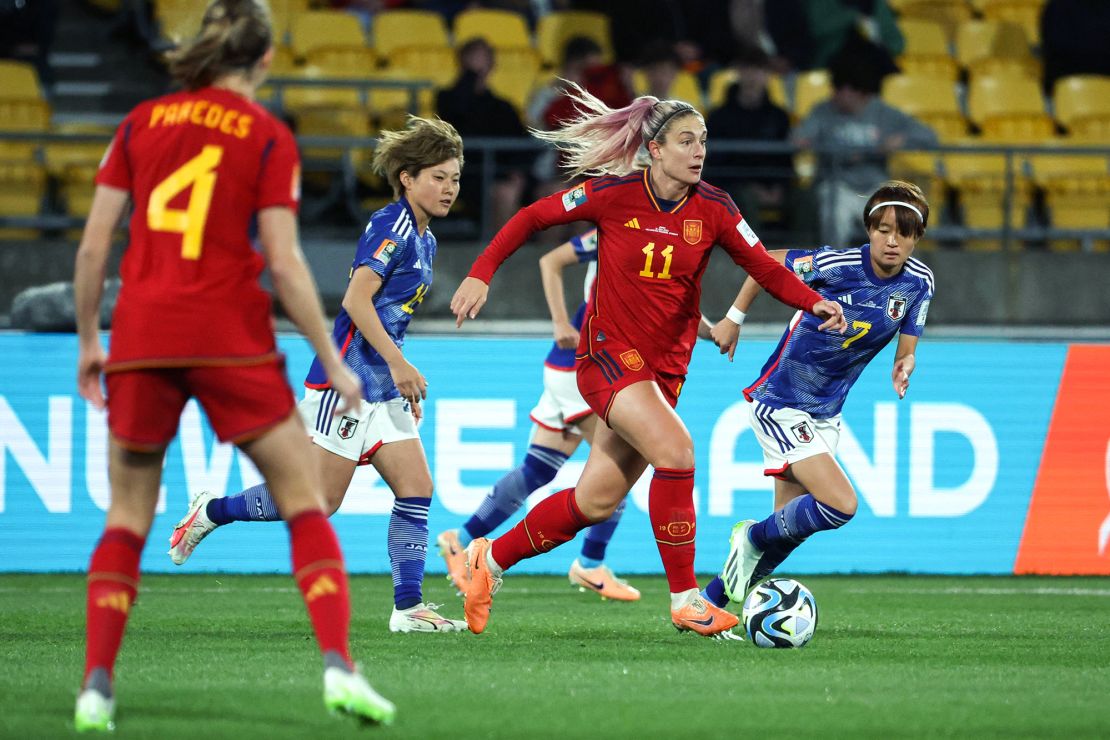 Spain's midfielder #11 Alexia Putellas (2nd R) and Japan's midfielder #07 Hinata Miyazawa (R) vie for the ball during the Australia and New Zealand 2023 Women's World Cup Group C football match between Japan and Spain at Wellington Stadium, also known as Sky Stadium, in Wellington on July 31, 2023. (Photo by Marty MELVILLE / AFP) (Photo by MARTY MELVILLE/AFP via Getty Images)