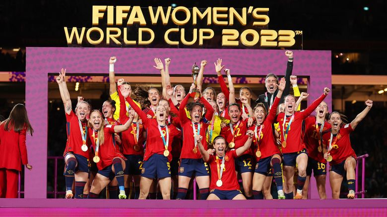 SYDNEY, AUSTRALIA - AUGUST 20: Spain players celebrate during the awards ceremony after the FIFA Women's World Cup Australia & New Zealand 2023 Final match between Spain and England at Stadium Australia on August 20, 2023 in Sydney / Gadigal, Australia. (Photo by Catherine Ivill/Getty Images)