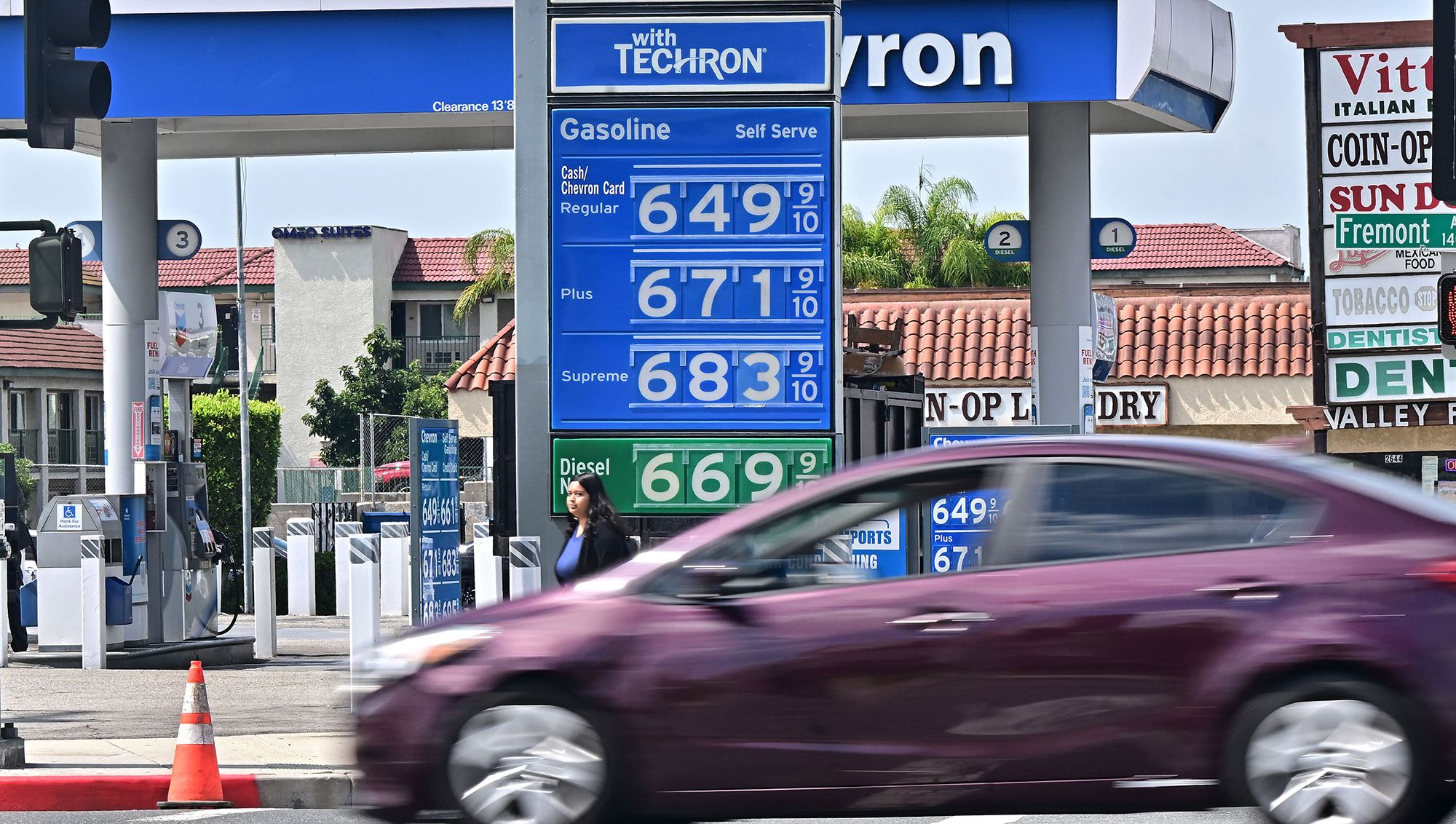 Why California Gas Prices Are Especially High - The New York Times