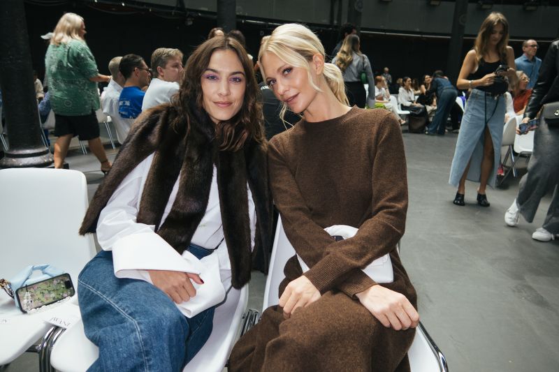 Hottest Fashion Trends and Must-See Collections from London Fashion Week Spring-Summer 2024