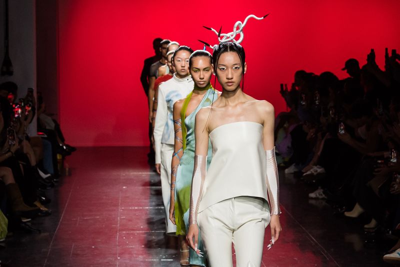 Hottest Fashion Trends and Must-See Collections from London Fashion Week Spring-Summer 2024
