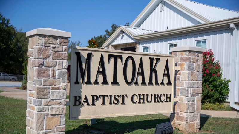 NextImg:Southern Baptist Convention expels Oklahoma church after pastor defends performing in blackface while impersonating Ray Charles | CNN
